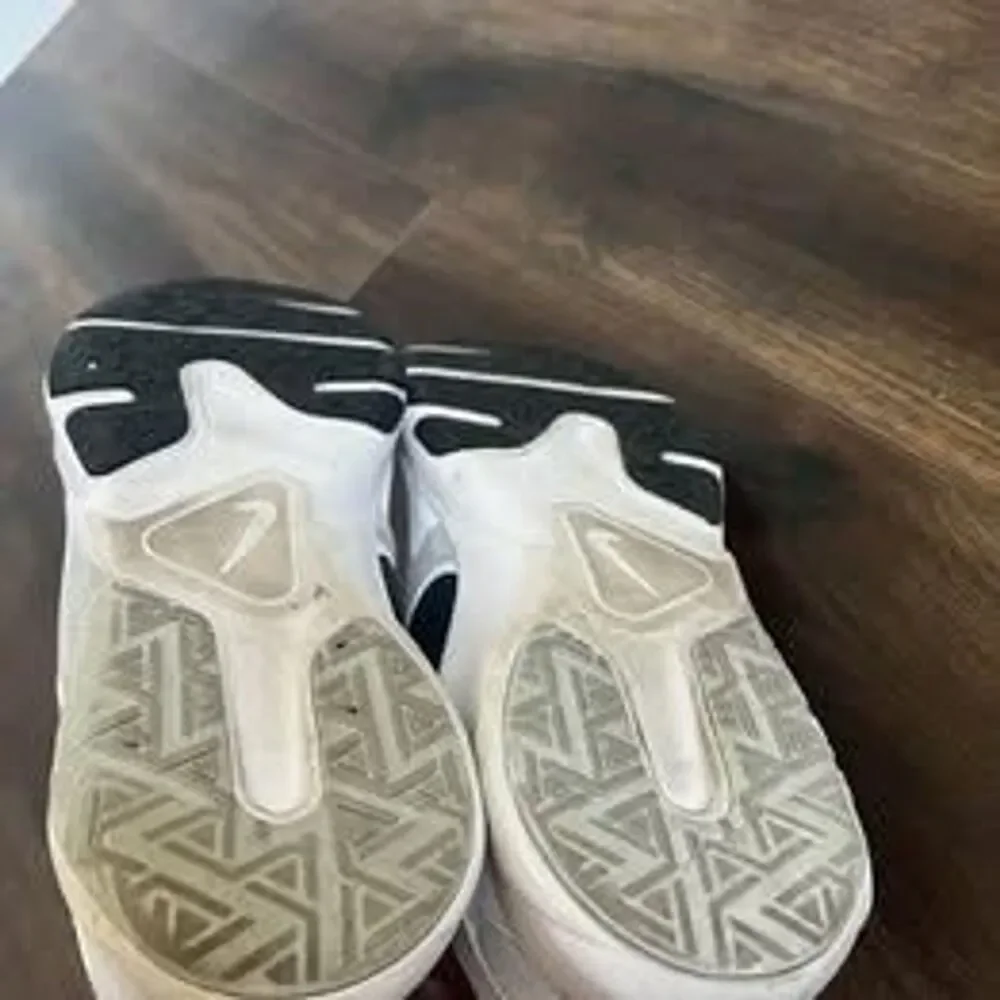 Nike Legend Essential 2 Tennis Shoes Men’s Size 12 White